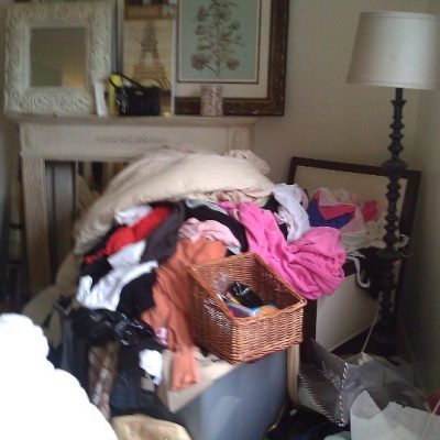 De-cluttering single woman’s bedroom